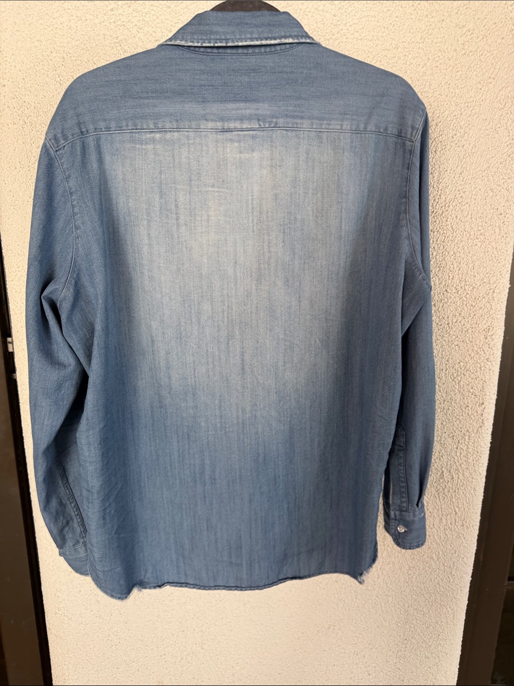 Retired Frank & Eileen distressed Eileen Denim Shirt - Picture 2 of 12